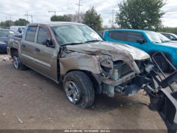  Salvage Mitsubishi Raider