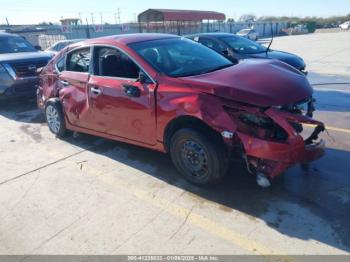  Salvage Nissan Altima