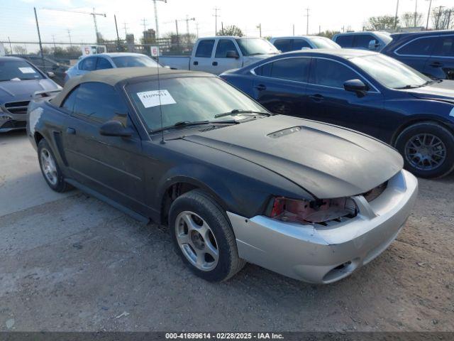  Salvage Ford Mustang