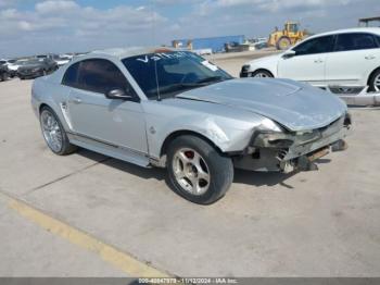  Salvage Ford Mustang