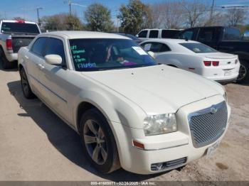  Salvage Chrysler 300