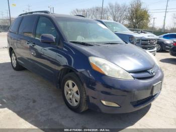  Salvage Toyota Sienna