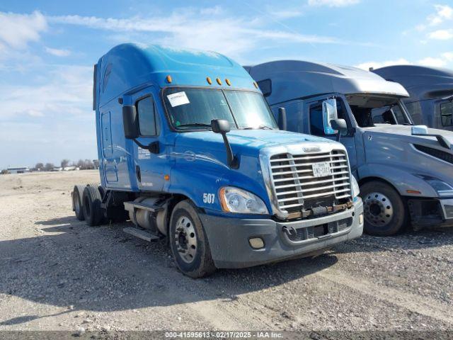  Salvage Freightliner Cascadia 125