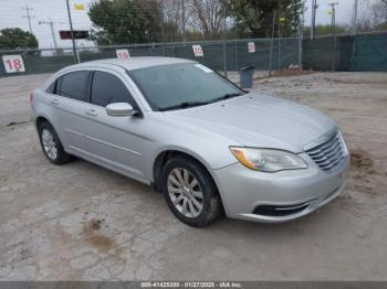  Salvage Chrysler 200