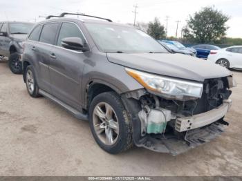  Salvage Toyota Highlander