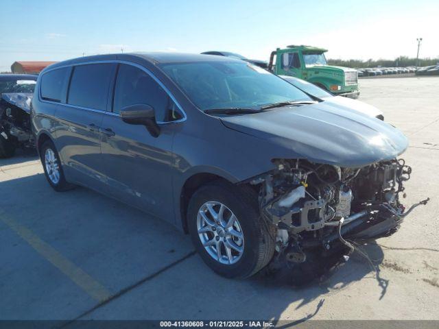  Salvage Chrysler Pacifica