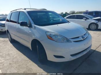  Salvage Toyota Sienna