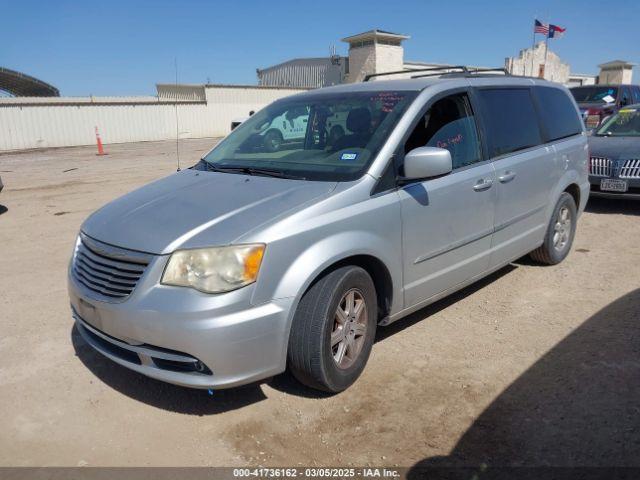  Salvage Chrysler Town & Country