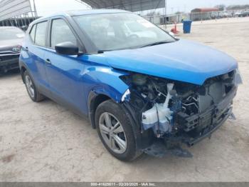  Salvage Nissan Kicks
