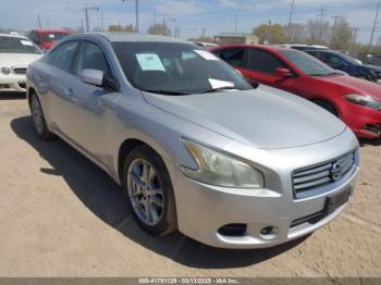  Salvage Nissan Maxima