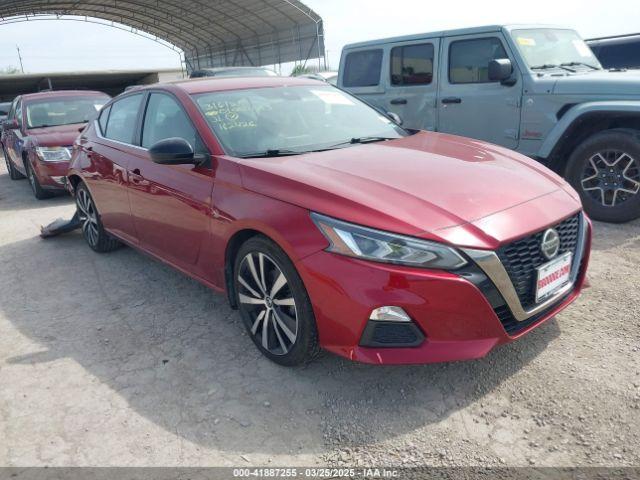  Salvage Nissan Altima