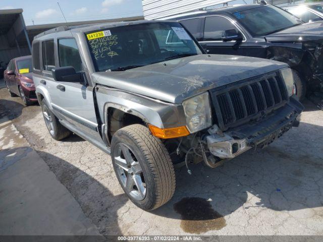  Salvage Jeep Commander