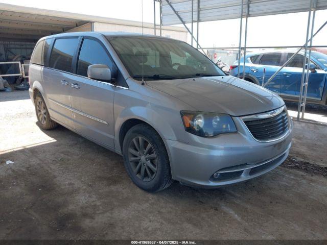  Salvage Chrysler Town & Country
