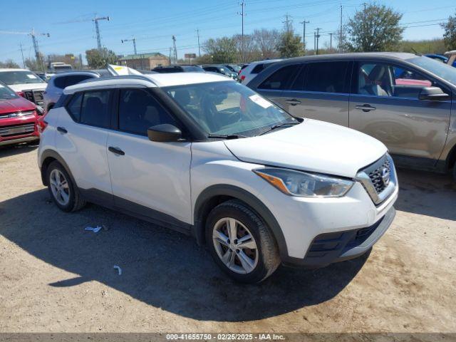  Salvage Nissan Kicks