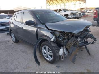  Salvage Nissan Kicks