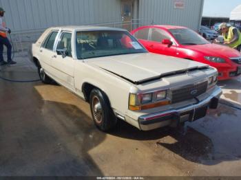  Salvage Ford Crown Victoria