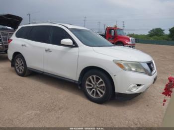  Salvage Nissan Pathfinder