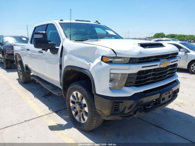  Salvage Chevrolet Silverado 2500