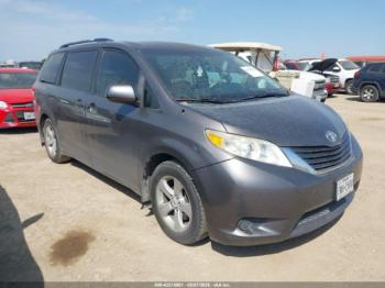  Salvage Toyota Sienna