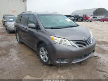  Salvage Toyota Sienna