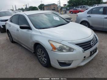  Salvage Nissan Altima