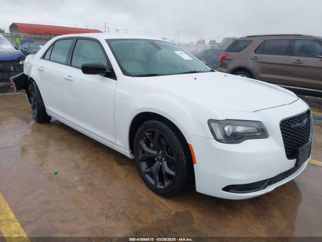  Salvage Chrysler 300