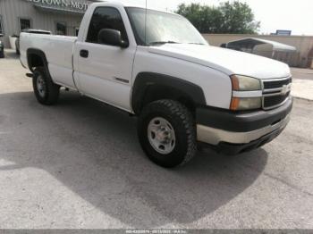  Salvage Chevrolet Silverado 2500
