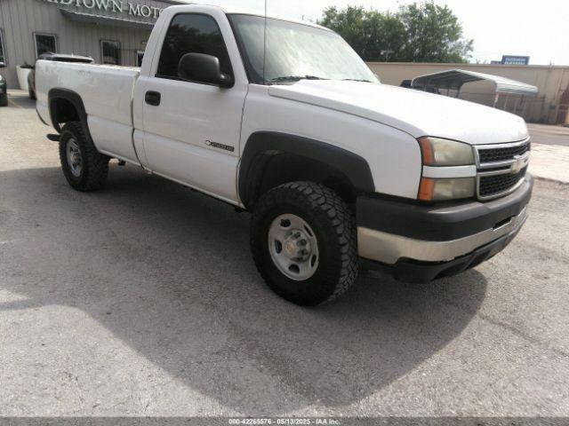  Salvage Chevrolet Silverado 2500
