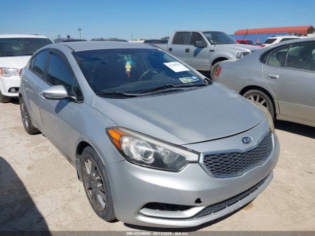  Salvage Kia Forte