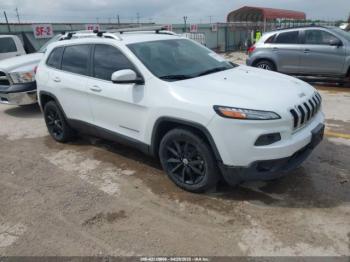  Salvage Jeep Cherokee