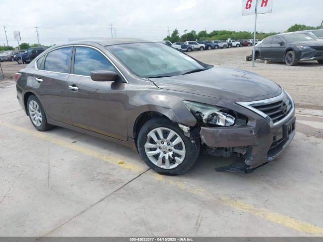  Salvage Nissan Altima