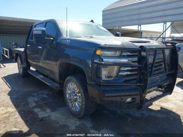  Salvage Chevrolet Silverado 2500