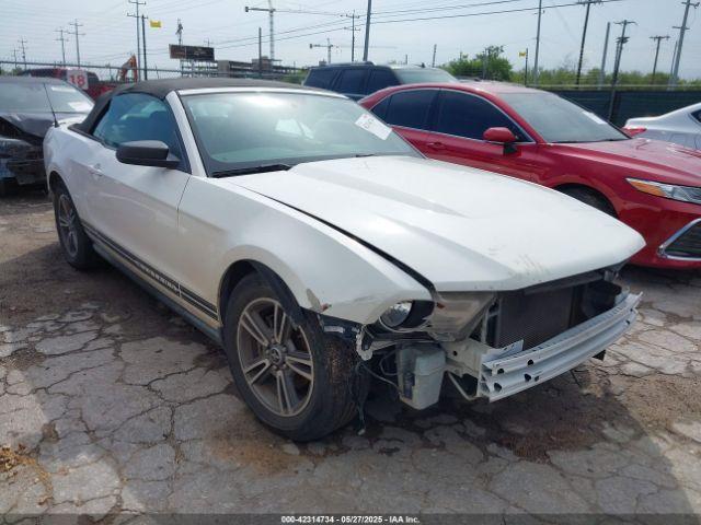  Salvage Ford Mustang