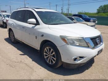  Salvage Nissan Pathfinder