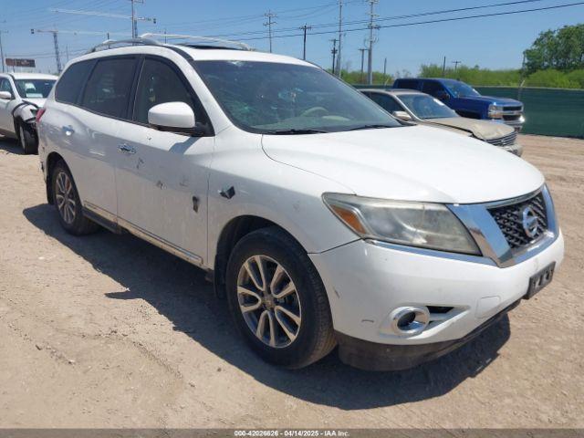  Salvage Nissan Pathfinder
