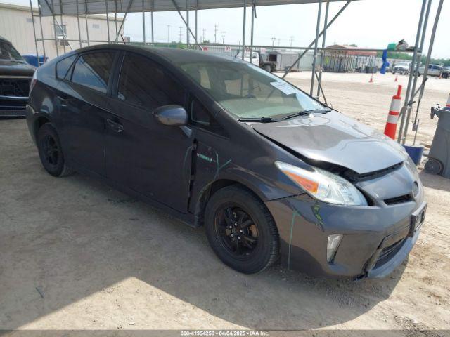  Salvage Toyota Prius