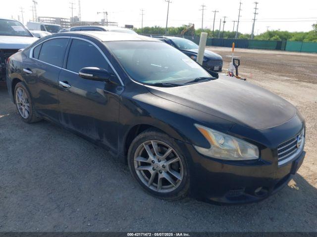  Salvage Nissan Maxima