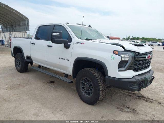  Salvage Chevrolet Silverado 2500