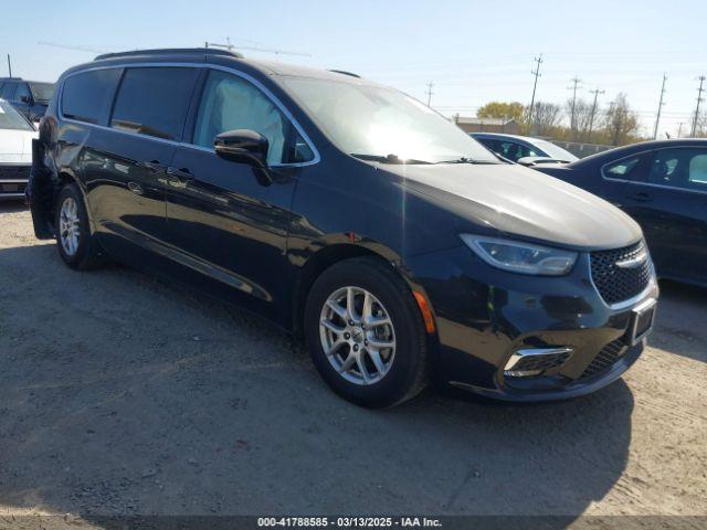  Salvage Chrysler Pacifica