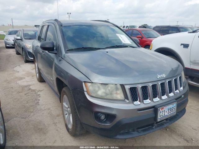  Salvage Jeep Compass