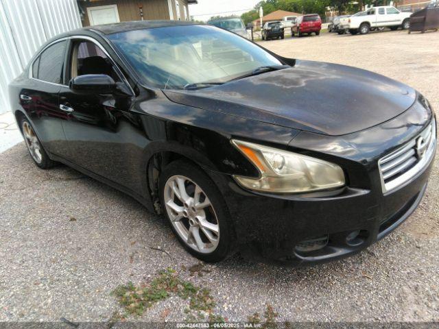  Salvage Nissan Maxima