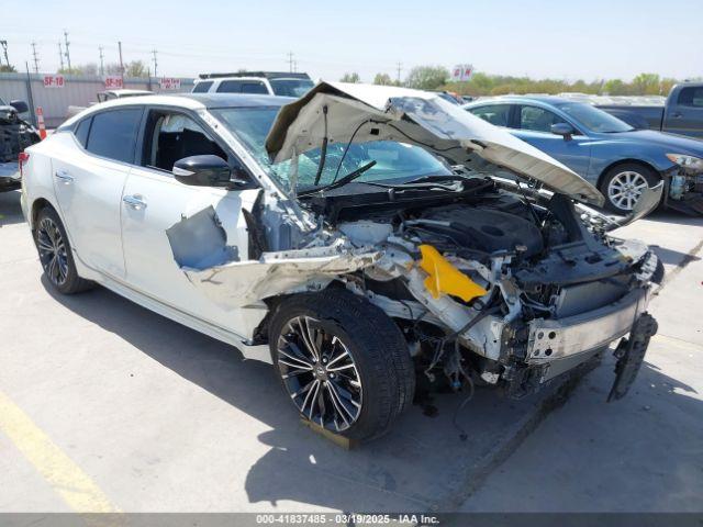  Salvage Nissan Maxima