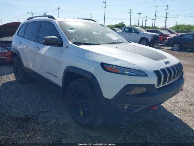  Salvage Jeep Cherokee
