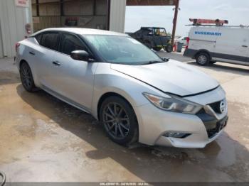  Salvage Nissan Maxima