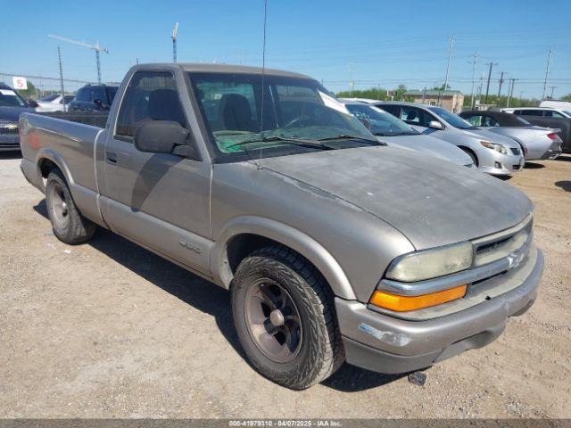  Salvage Chevrolet S-10