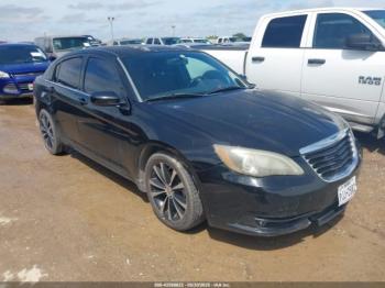  Salvage Chrysler 200