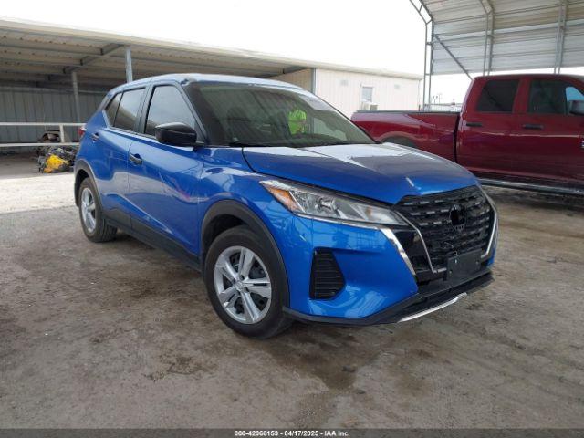  Salvage Nissan Kicks