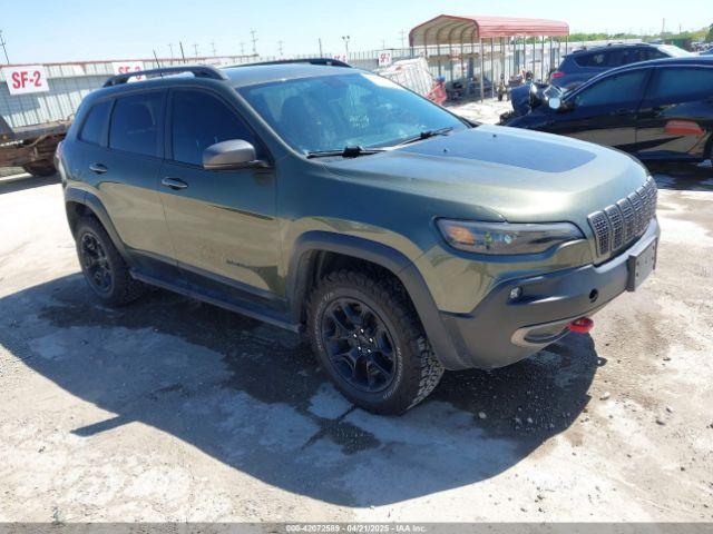  Salvage Jeep Cherokee