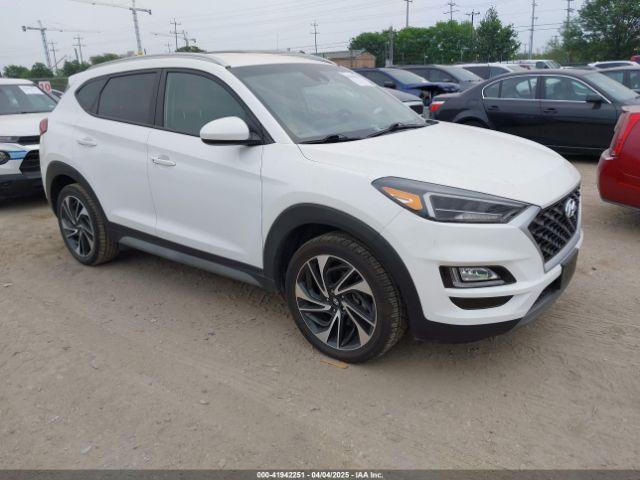  Salvage Hyundai TUCSON