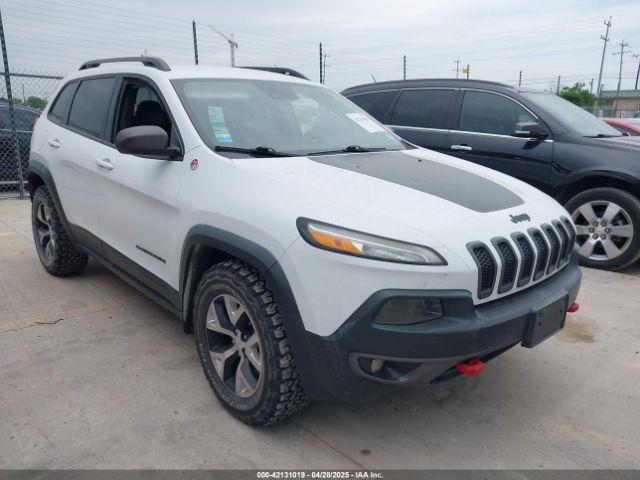  Salvage Jeep Cherokee